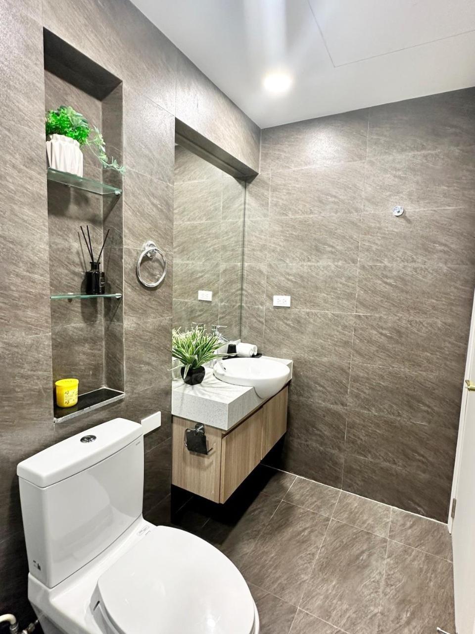 Luxe Paradise Residence Truc Bach Hanoi Luaran gambar